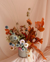 Load image into Gallery viewer, Dried Seasonal Arrangement