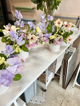 Load image into Gallery viewer, Rococo's ‘Pick of the Day’ Arrangement