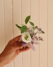 Load image into Gallery viewer, Boutonniere
