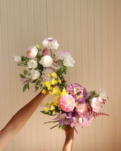 Load image into Gallery viewer, Bridesmaid Posy
