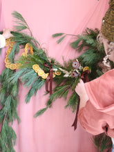 Load image into Gallery viewer, Rococo&#39;s Natural Garland
