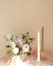 Load image into Gallery viewer, Petite Centerpiece
