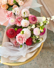 Load image into Gallery viewer, LOCAL DAHLIA SALE! Seasonal Favorite | Dahlias
